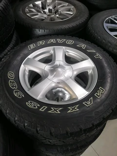 Isuzu Xrider 17inch Mag Rims (with Used Tyres)