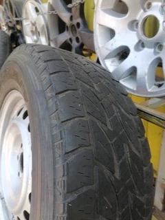 Nissan 17inch Steel Rim (WITH USED TYRE)