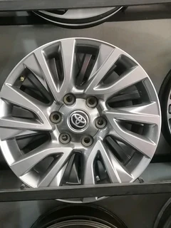 Toyota Fortuner GD6 18inch Mag Rims (WITH WHEEL CAP)