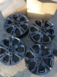 Nissan 17inch Mag Rims