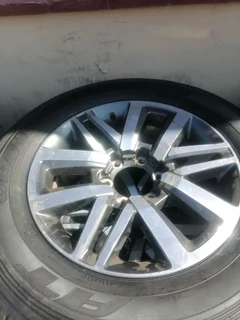 Toyota Hilux Dakar GD6 18inch mags (WITH USED TYRES)