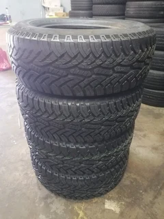265 65 17 Crosscontact Continental (NEW TYRES)