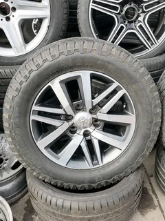Toyota Hilux Dakar GD6 18 Mag Rim (WITH USED TYRE)