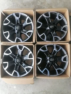 Toyota Legend 50 18&#34; Mag Rims (with Wheel Caps)