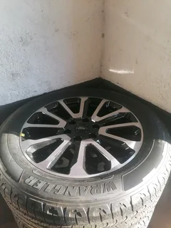 Ford Ranger 20inch Mag Rims (WITH NEW TYRES)
