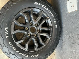 Ford Ranger Raptor  17” Mag Rim (With Used Tyre)