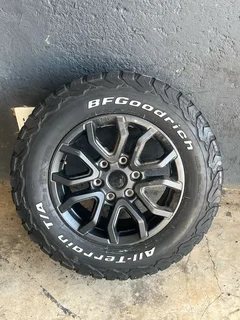 Ford Ranger Raptor  17” Mag Rim (With Used Tyre)