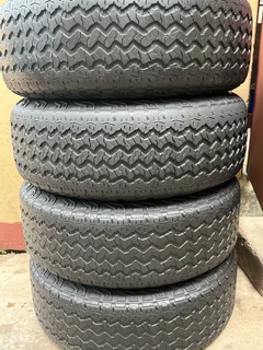 Isuzu 18” Mag Rims (With Used Tyres)