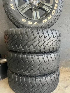Toyota Hilux 17” Mag Rims (With Used Tyres)