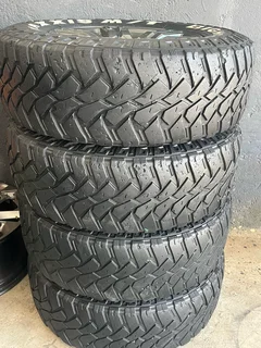 Toyota Hilux 17” Mag Rims (With Used Tyres)