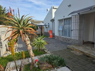 Private Sanctuary with Unexpected Charm!