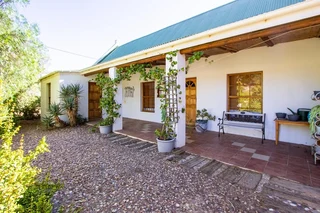 3 Bedroom Charming Sandveld Cottage in Aurora