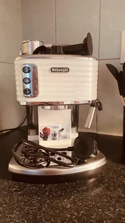 Delonghi Scultura Pump Espresso Coffee Machine