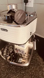 Delonghi Scultura Pump Espresso Coffee Machine