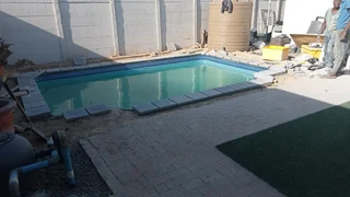 Swimming pool installation