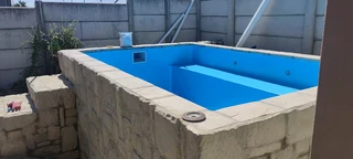 Swimming pool installation