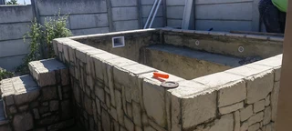 Swimming pool installation