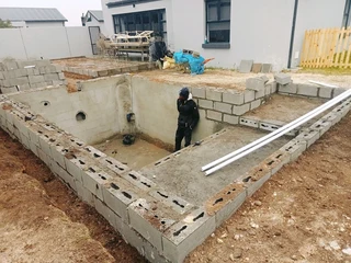 Build in and fiberglass pools installation