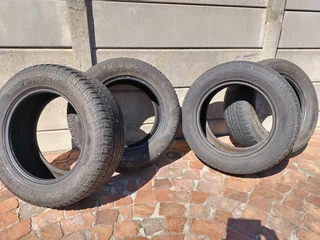 1 car tyre 265/60 - R18 Geoloader AT in fair condition, R200.
