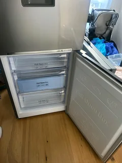 You want to sell your unwanted fridges and freezers contact the best buyers with best offer