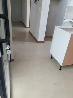 Cemcrete Applicator decorative for interior and exterior walls using cemcrete