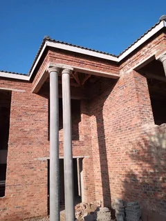 Cemcrete Applicator decorative for interior and exterior walls using cemcrete