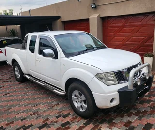 NISSAN NAVARA  4X4 2.5 DCI KING CAB IN (EXCELLENT CONDITION) VERY RELIABLE BAKKIE