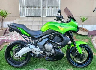 KAWASAKI KLE 650 CC VERSYS (MAGNIFICENT CONDITION)