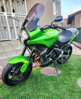 KAWASAKI KLE 650 CC VERSYS (MAGNIFICENT CONDITION)