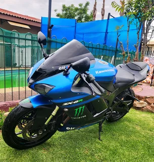 KAWASAKI ZX 6 NINJA 600 CC (PRISTINE CONDITION)