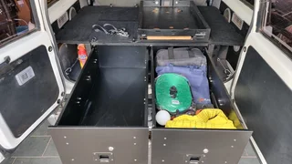 Front Runner Drawer System &amp; Fridge Slide – Toyota Land Cruiser 76 / 70 Series