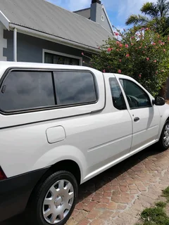 Nissan Np200