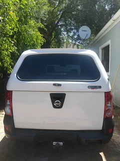 NISSAN NP200