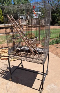 Bird Cage on trolley for parrot