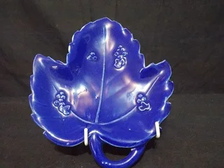 Porcelain Vine Leaf Trinket Bowl