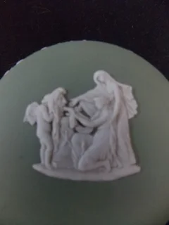 Beautiful Green Wedgwood  Jasperware Ring Box