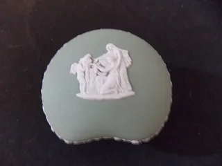Beautiful Green Wedgwood  Jasperware Ring Box