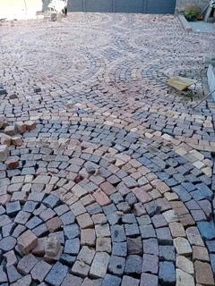 WHEATSTONE HALF BRICK PAVING