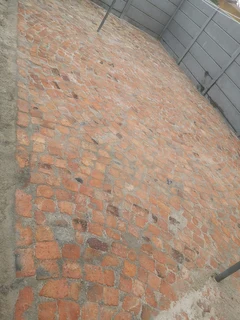Halfbrick paving