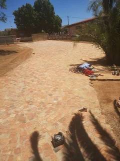 ROK HALFBRICK PAVING