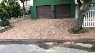 Halfbrick paving