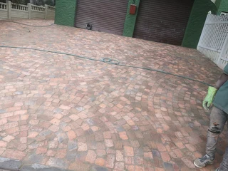 Halfbrick paving
