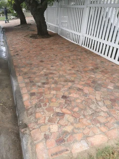 Halfbrick paving