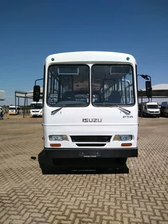 Isuzu ftr 800 Bus 50 seaters