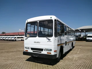 Isuzu ftr 800 Bus 50 seaters