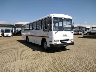 Isuzu ftr 800 Bus 50 seaters