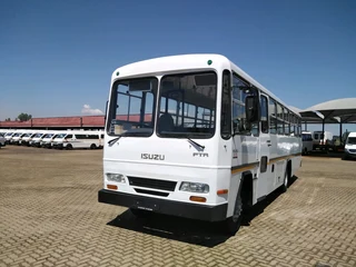 Isuzu ftr 800 Bus 50 seaters