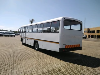 Isuzu ftr 800 Bus 50 seaters