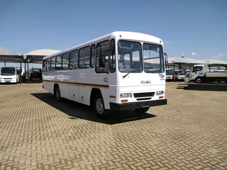 Isuzu ftr 800 Bus 50 seaters