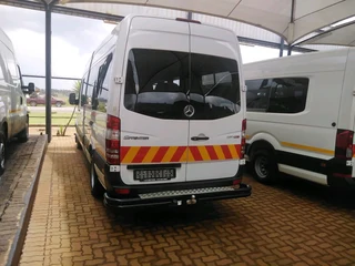 Mercedes Benz Desiel 519 CDi 23Seater